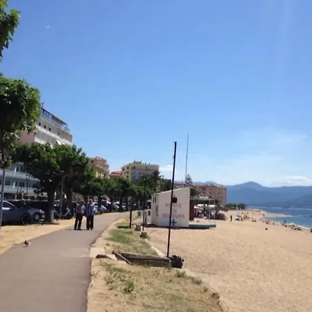Apartment Magnifique: Beachfront T2 With Sea View And Private Parking Ajaccio (Corsica)