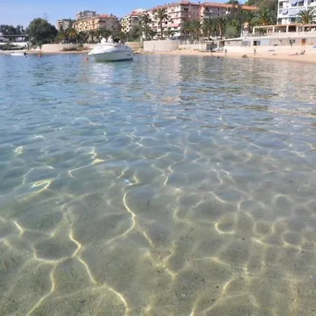 Magnifique T2 40m2 Centre Vue Au Bord De La Neuf 5 Personnes Clim Wifi Balcon Parking Prive Ferme *