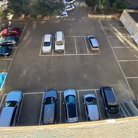 Magnifique T2 40m2 Centre Vue Au Bord De La Neuf 5 Personnes Clim Wifi Balcon Parking Prive Ferme אז'אקסיו