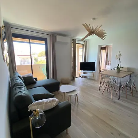 Magnifique T2 40m2 Centre Vue Au Bord De La Neuf 5 Personnes Clim Wifi Balcon Parking Prive Ferme * אז'אקסיו