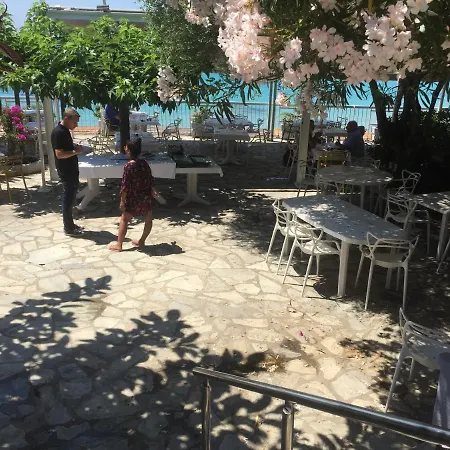 Magnifique T2 40m2 Centre Vue Au Bord De La Neuf 5 Personnes Clim Wifi Balcon Parking Prive Ferme אז'אקסיו