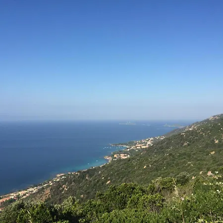 Magnifique T2 40m2 Centre Vue Au Bord De La Neuf 5 Personnes Clim Wifi Balcon Parking Prive Ferme *