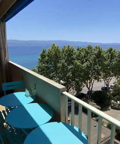 Magnifique T2 40m2 Centre Vue Au Bord De La Neuf 5 Personnes Clim Wifi Balcon Parking Privé Fermé Appartement Ajaccio (Corsica)