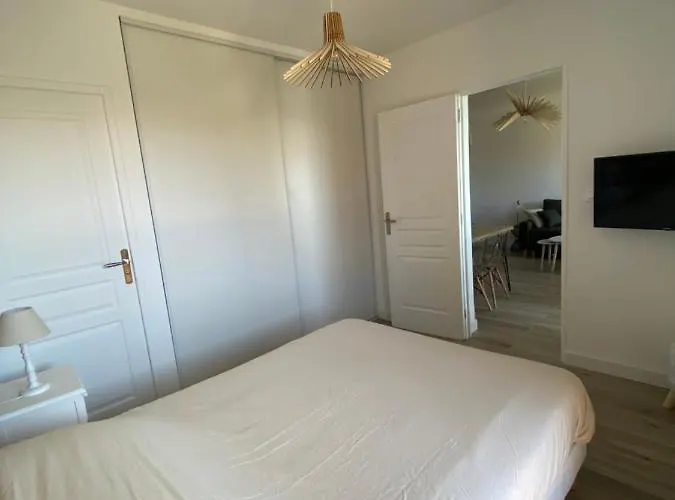 Magnifique T2 40m2 Centre Vue Au Bord De La Neuf 5 Personnes Clim Wifi Balcon Parking Privé Fermé Appartement