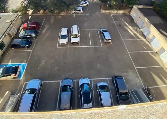 Magnifique T2 40m2 Centre Vue Au Bord De La Neuf 5 Personnes Clim Wifi Balcon Parking Privé Fermé Ajaccio (Corsica)