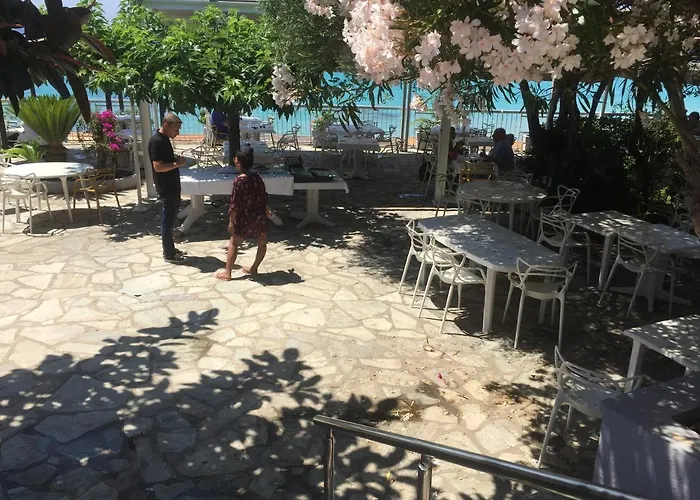 Magnifique T2 40m2 Centre Vue Au Bord De La Neuf 5 Personnes Clim Wifi Balcon Parking Privé Fermé Ajaccio (Corsica)