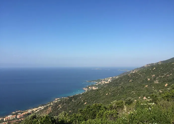 Magnifique T2 40m2 Centre Vue Au Bord De La Neuf 5 Personnes Clim Wifi Balcon Parking Privé Fermé *